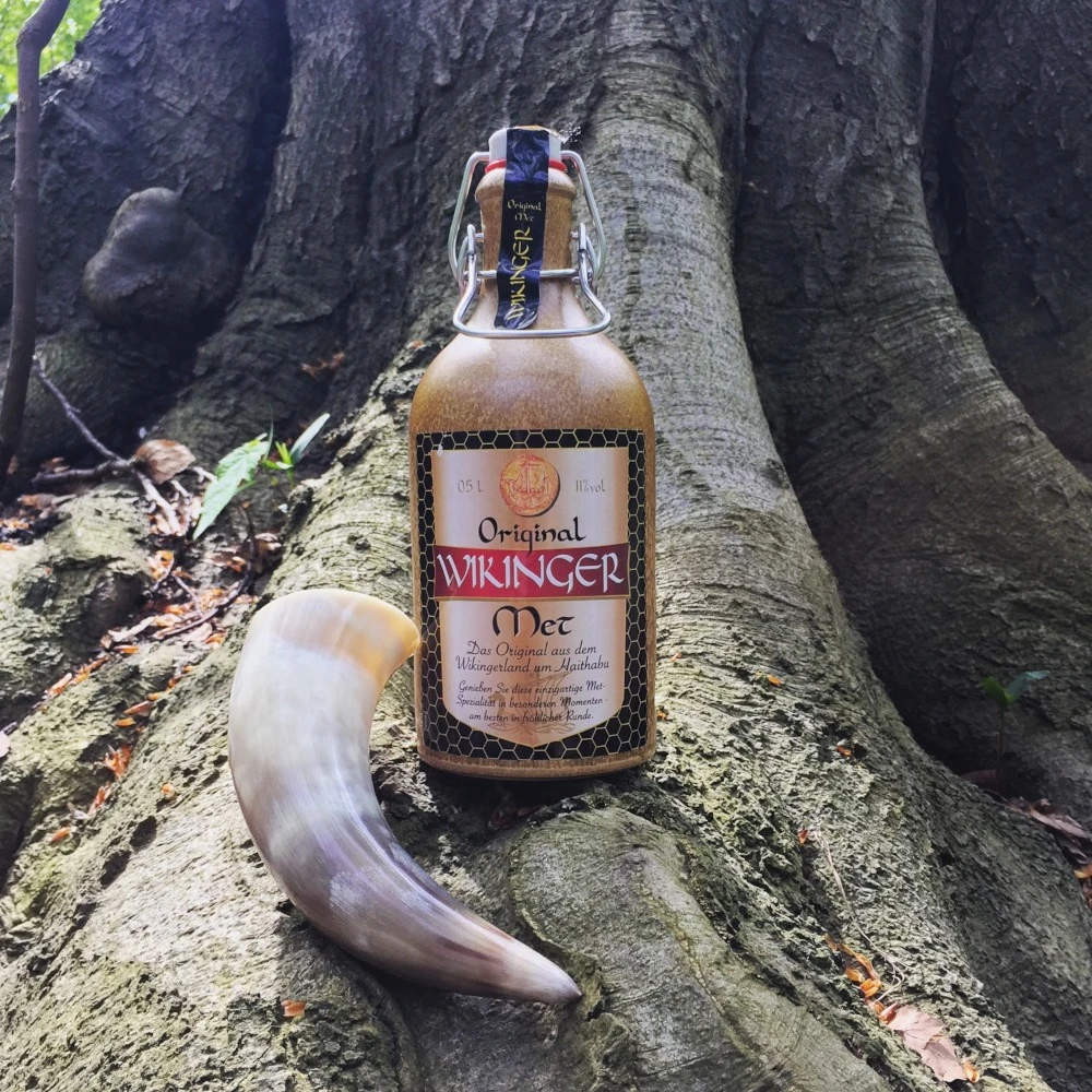 Original Wikinger Met (Tonkrug) 11% 0,5l 4 Original Wikinger Met (Tonkrug) 11% 0,5l – Bild 2